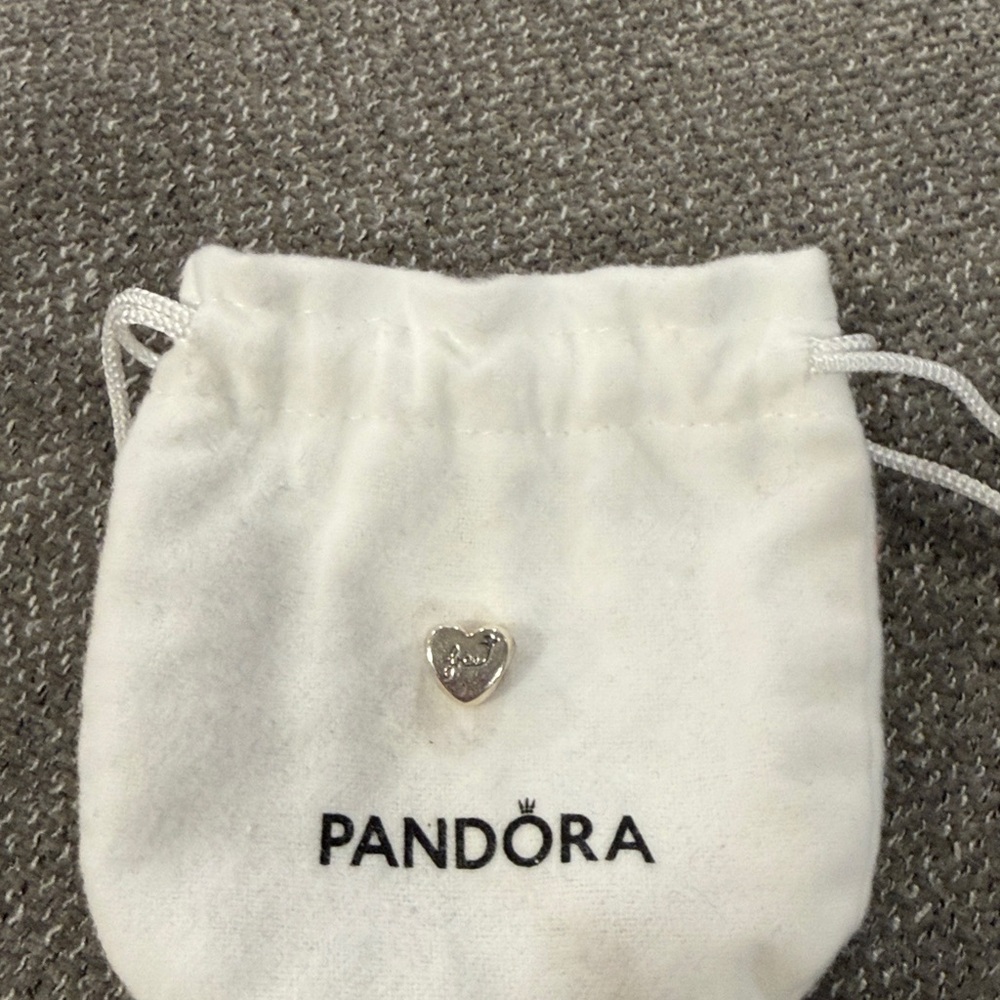 Pandora Heart ‘Free’ Charm. ‘Sometimes you’ve gotta fall before you fly’.